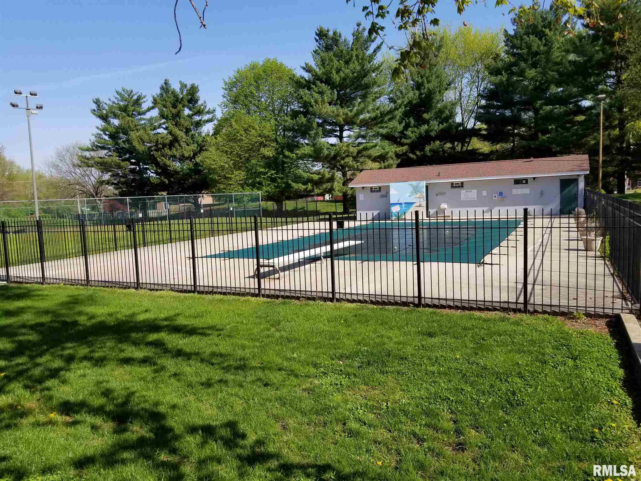 11 Sarah Avenue Springfield, IL 62703 - Photo 32 of 35