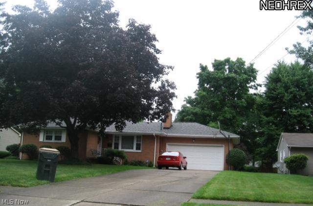 668 Forest-Ridge Drive Youngstown, OH 44512 - Photo 2 of 13