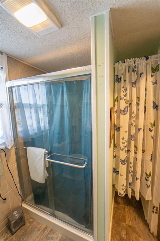 900 West Walker Street Breckenridge, TX 76424 - Photo 9 of 40 a view of walk in closet