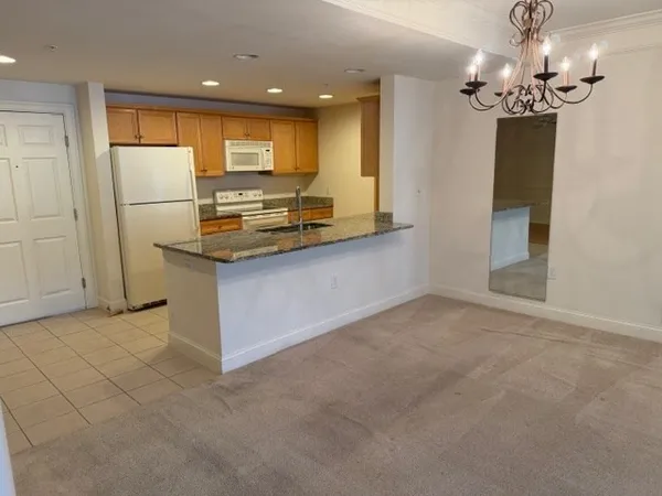 $2,750 | 1214 Emerald Court, Unit 1214, Tewksbury, MA 01876