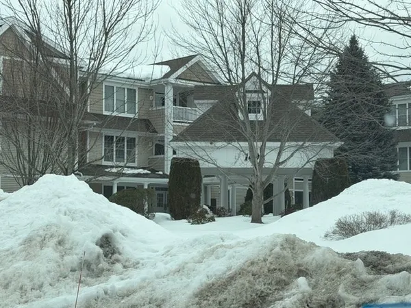 $2,750 | 1214 Emerald Court, Unit 1214, Tewksbury, MA 01876