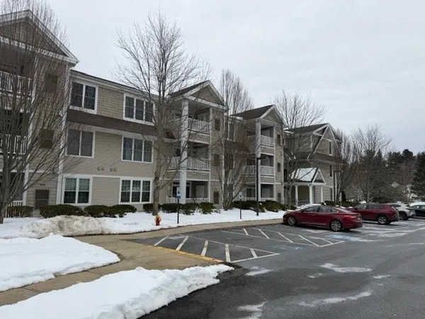 $2,750 | 1214 Emerald Court, Unit 1214, Tewksbury, MA 01876
