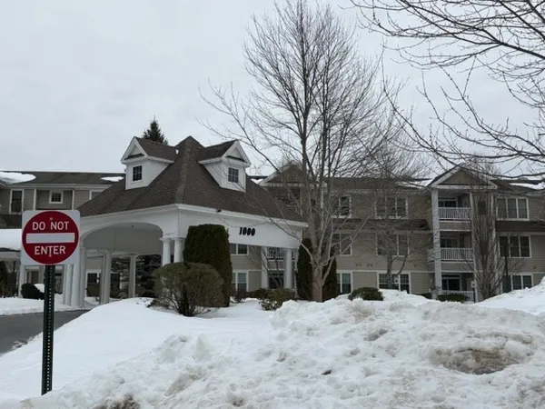 $2,750 | 1214 Emerald Court, Unit 1214, Tewksbury, MA 01876