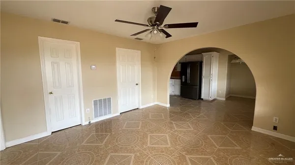 $2,900 | 7100 North Seminary Road, Edinburg, TX 78541