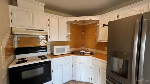 $2,900 | 7100 North Seminary Road, Edinburg, TX 78541