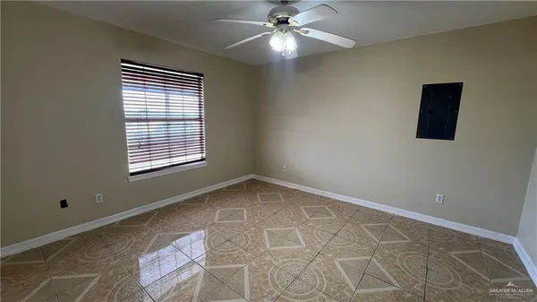 $2,900 | 7100 North Seminary Road, Edinburg, TX 78541