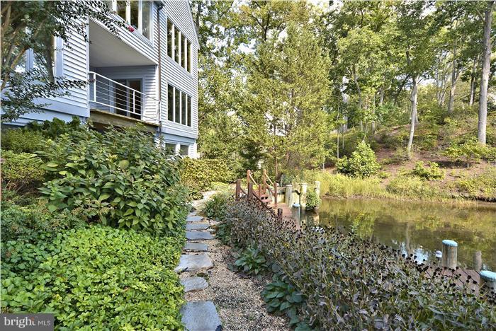 3005 Friends Road Annapolis, MD 21401 - Photo 20 of 30 Exterior (Rear)
