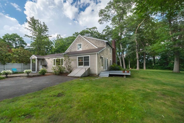 27 Elm Street Hamilton, MA 01982 - Photo 21 of 24 Gallery Image 21