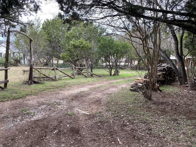 $495,000 | 207 Hub Drive, Wimberley, TX 78676