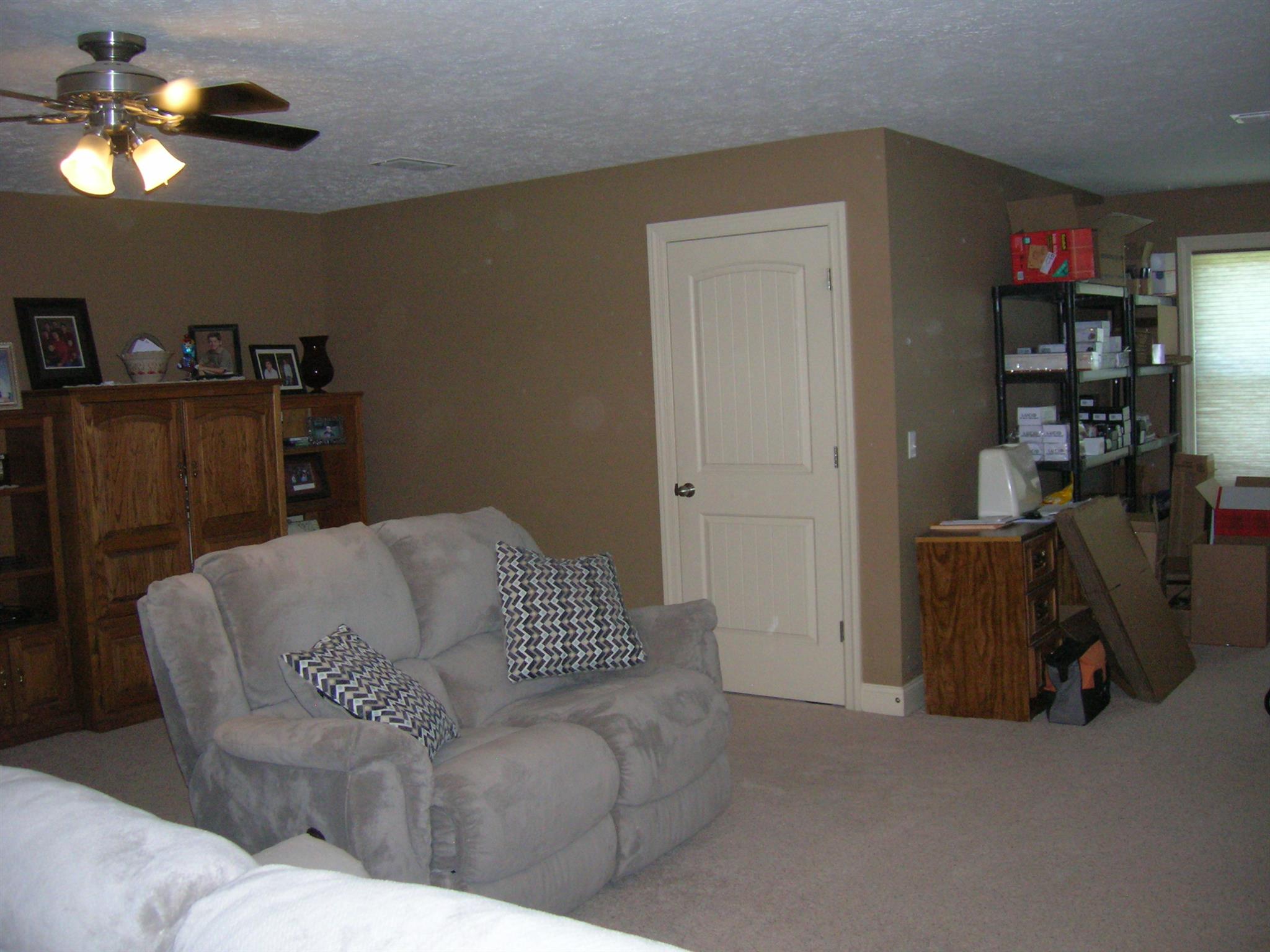 656 Crescent Road Murfreesboro, TN 37128 - Photo 3 of 15 a living room with furniture and a lamp