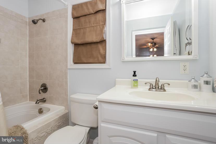 5602 Norton Road Alexandria, VA 22303 - Photo 17 of 25 Master Bath
