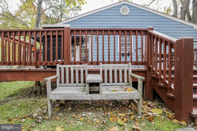 5602 Norton Road Alexandria, VA 22303 - Photo 22 of 25 Great Deck to barbeque