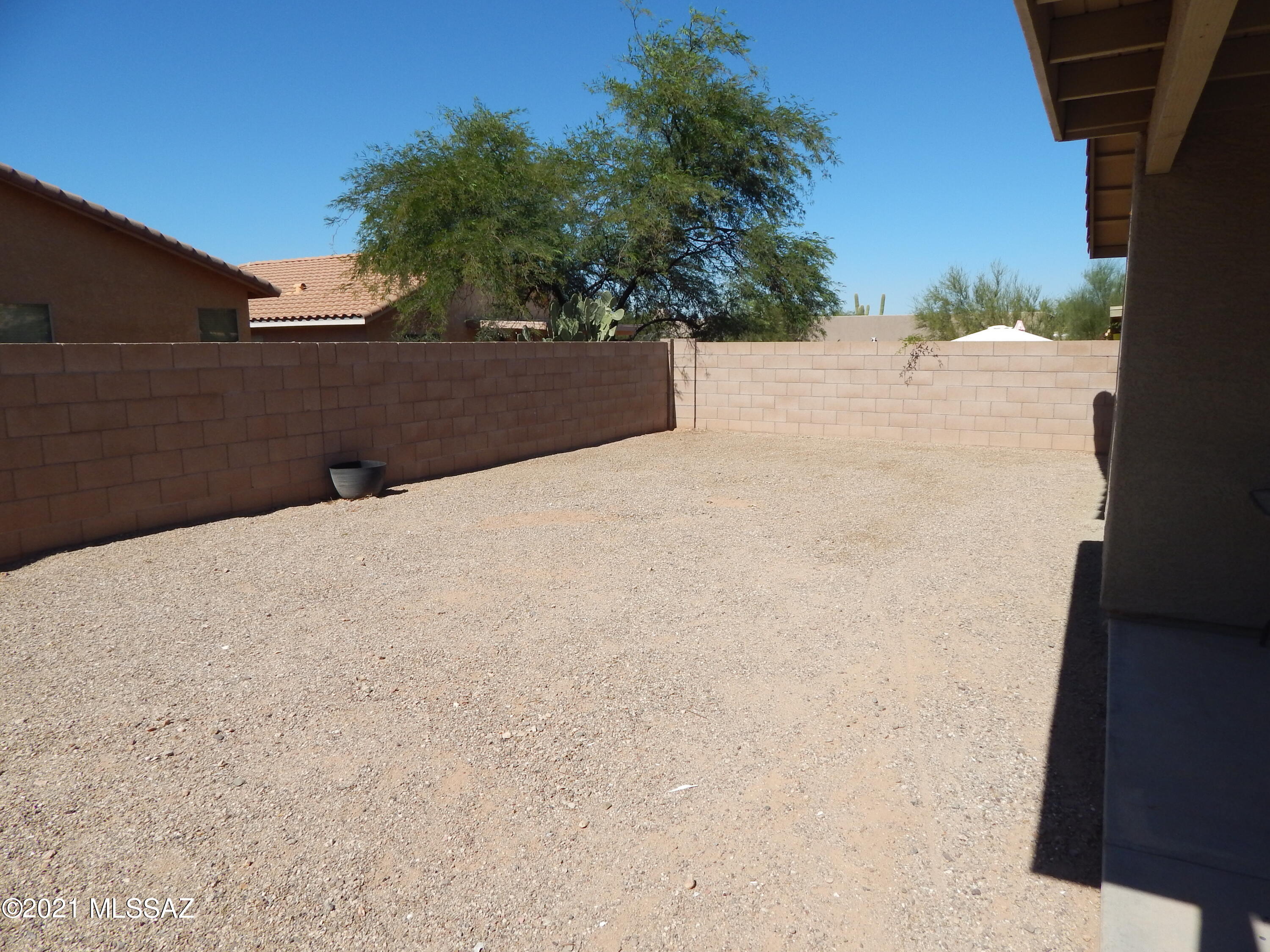 2340 West Golden Hills Road Tucson, AZ 85745 - Photo 32 of 45