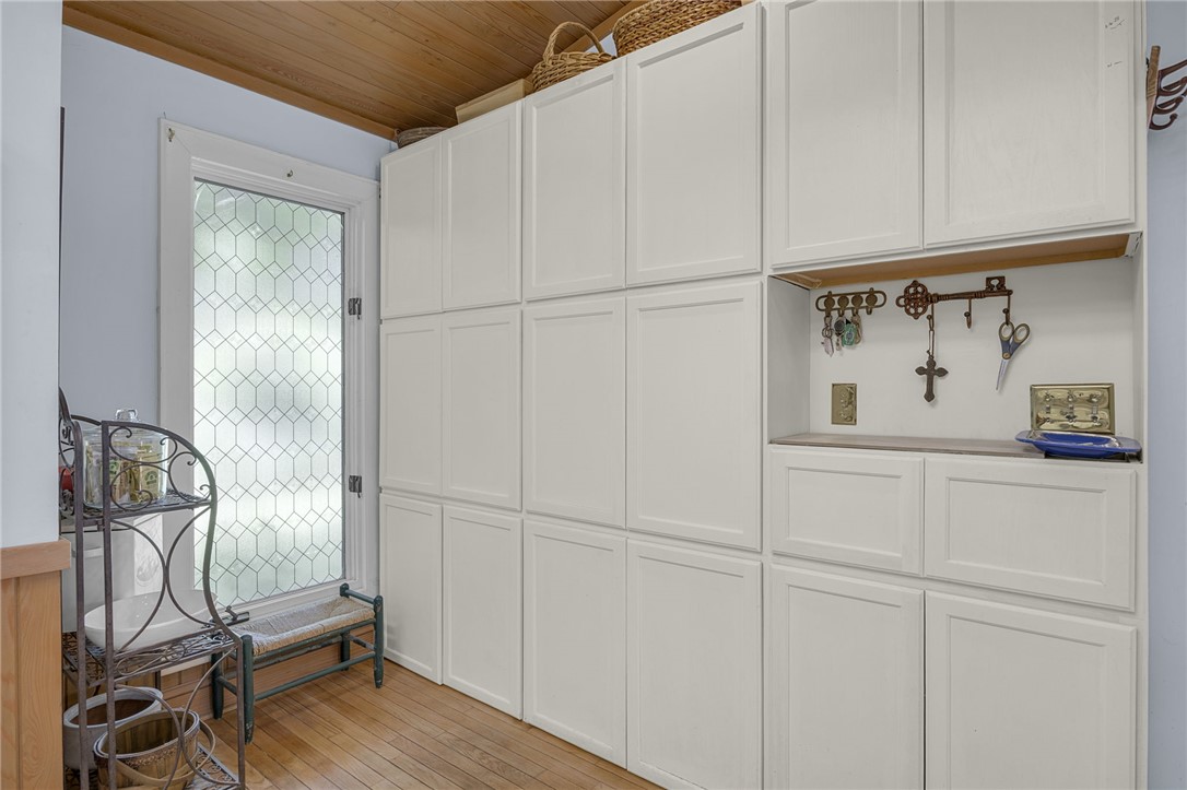 218 Northridge Drive Anderson, SC 29621 - Photo 12 of 50 A clever built-in storage system offers ample organization for an entryway or mudroom.