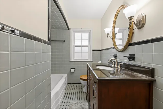 $359,900 | 1158 Hawthorne Road, Grosse Pointe Woods, MI 48236