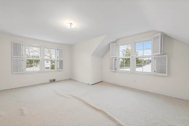 $359,900 | 1158 Hawthorne Road, Grosse Pointe Woods, MI 48236