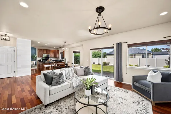 $699,000 | 2547 Blackberry Loop, Hayden, ID 83835