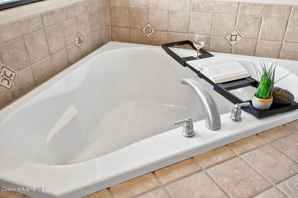 $699,000 | 2547 Blackberry Loop, Hayden, ID 83835