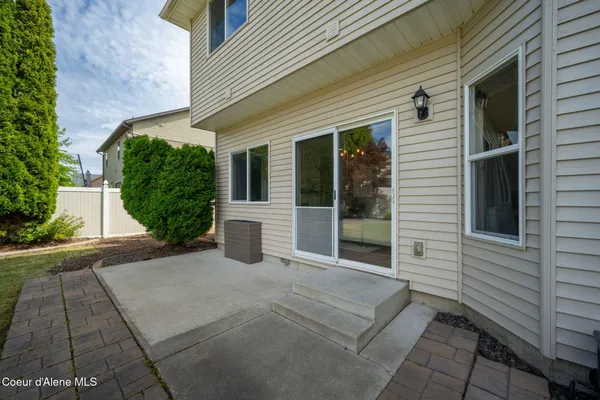 $699,000 | 2547 Blackberry Loop, Hayden, ID 83835