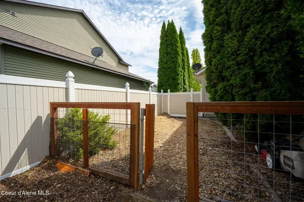 $699,000 | 2547 Blackberry Loop, Hayden, ID 83835