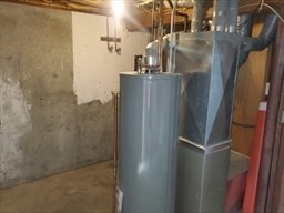 174 Pine Street, Unit 33 Holbrook, MA 02343 - Photo 21 of 23 a bathroom with a shower