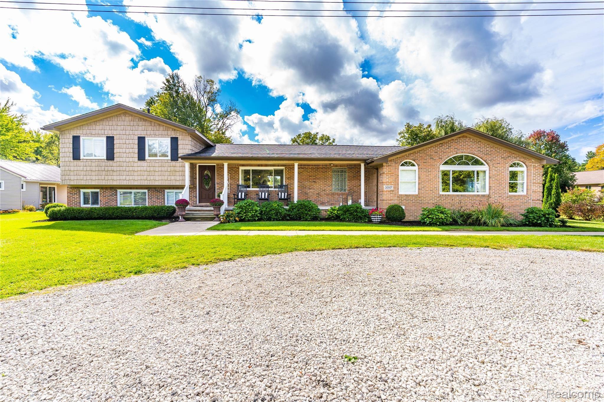 30507 King Road Romulus, MI 48174 - Photo 1 of 30 DSC08614.jpg