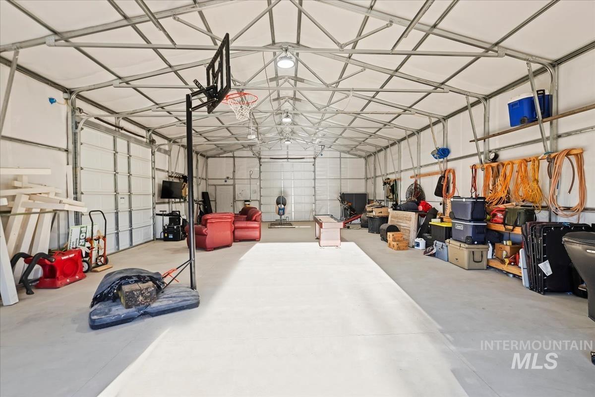 17571 Goodson Road Caldwell, ID 83607 - Photo 22 of 36 Garage featuring metal wall