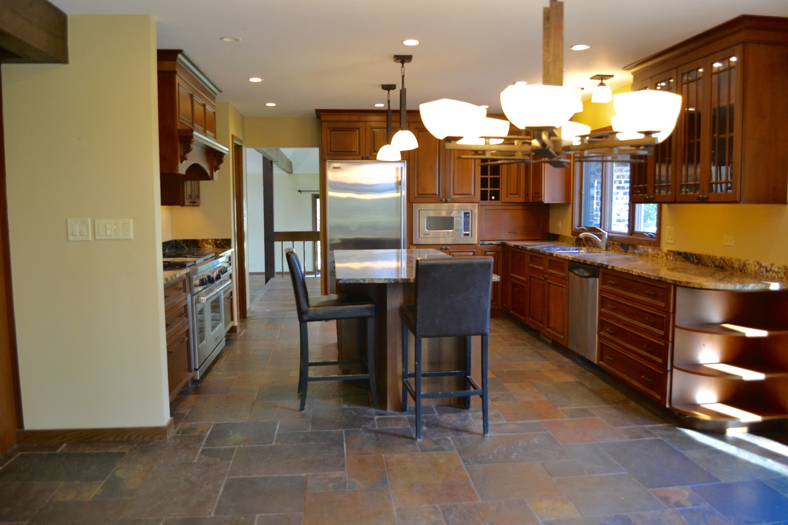 40W565 Bowes Road Elgin, IL 60124 - Photo 16 of 27