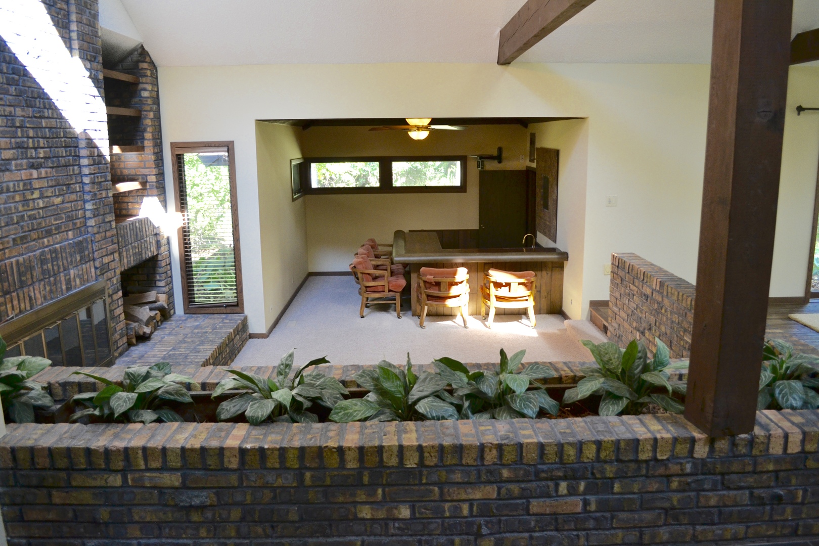 40W565 Bowes Road Elgin, IL 60124 - Photo 4 of 27