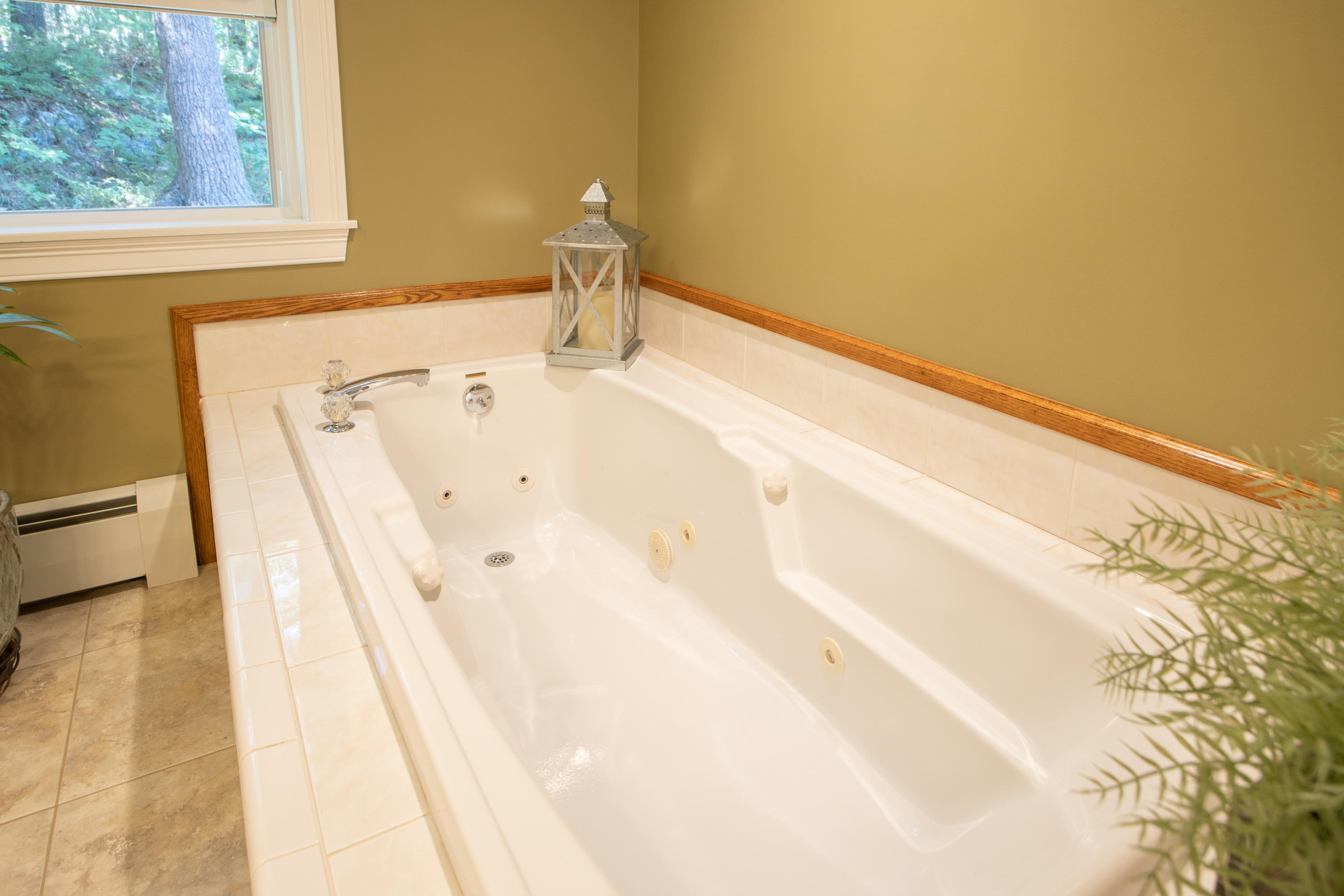 522 Pool Street Biddeford, ME 04005 - Photo 22 of 48 Jetted tub