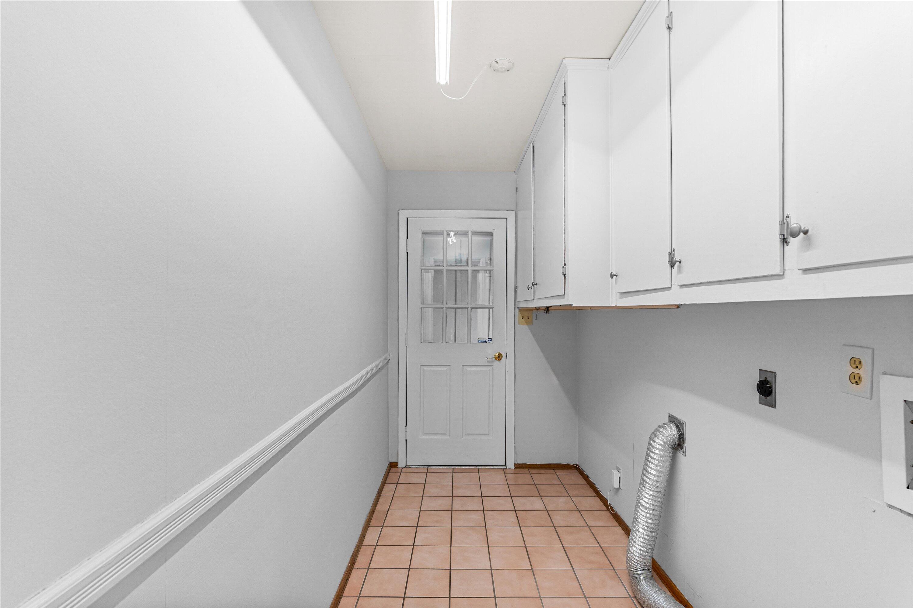 2236 Cadden Road Augusta, GA 30906 - Photo 11 of 26 Laundry room
