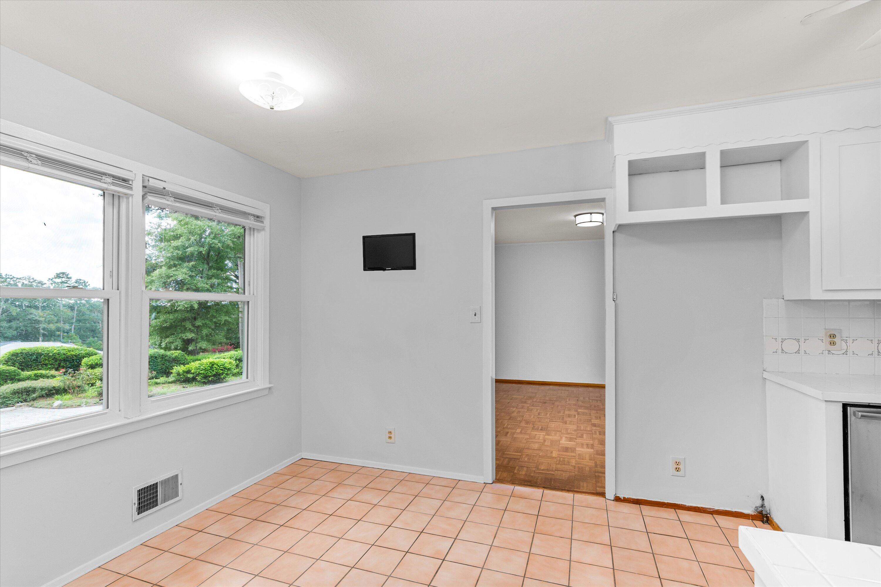 2236 Cadden Road Augusta, GA 30906 - Photo 8 of 26 Breakfast room