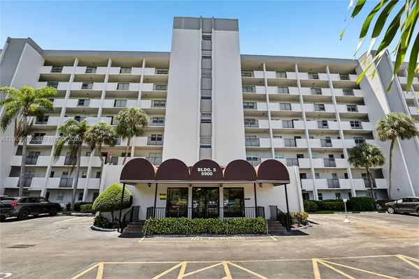 $125,000 | 5900 Northwest 44th Street, Unit 312, Lauderhill, FL 33319