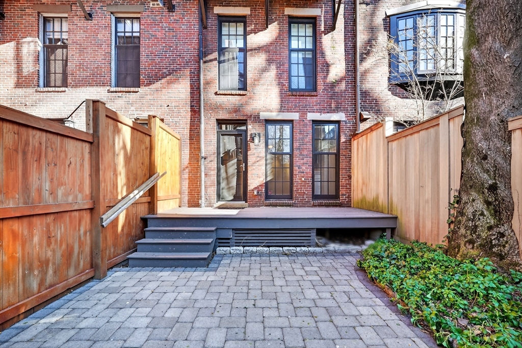 42 Clarendon Street, Unit 1 Boston, MA 02116 - Photo 1 of 26
