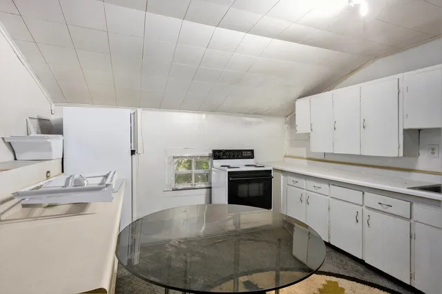 $475,000 | 9585 Douglas Avenue, Plainwell, MI 49080