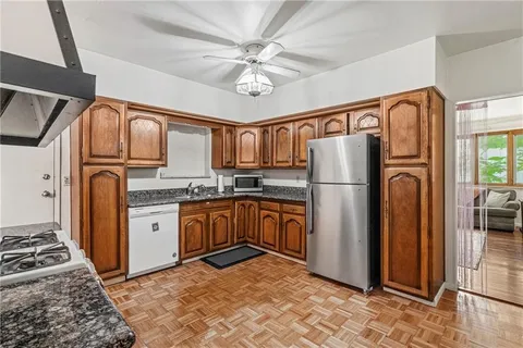 $850,000 | 437 South Aiken Avenue, Pittsburgh, PA 15232