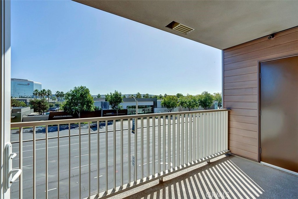 4407 Rivington Irvine, CA 92612 - Photo 22 of 52 Balcony