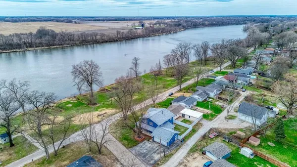 $385,700 | 1847 Lakewood Drive, Wilmington, IL 60481