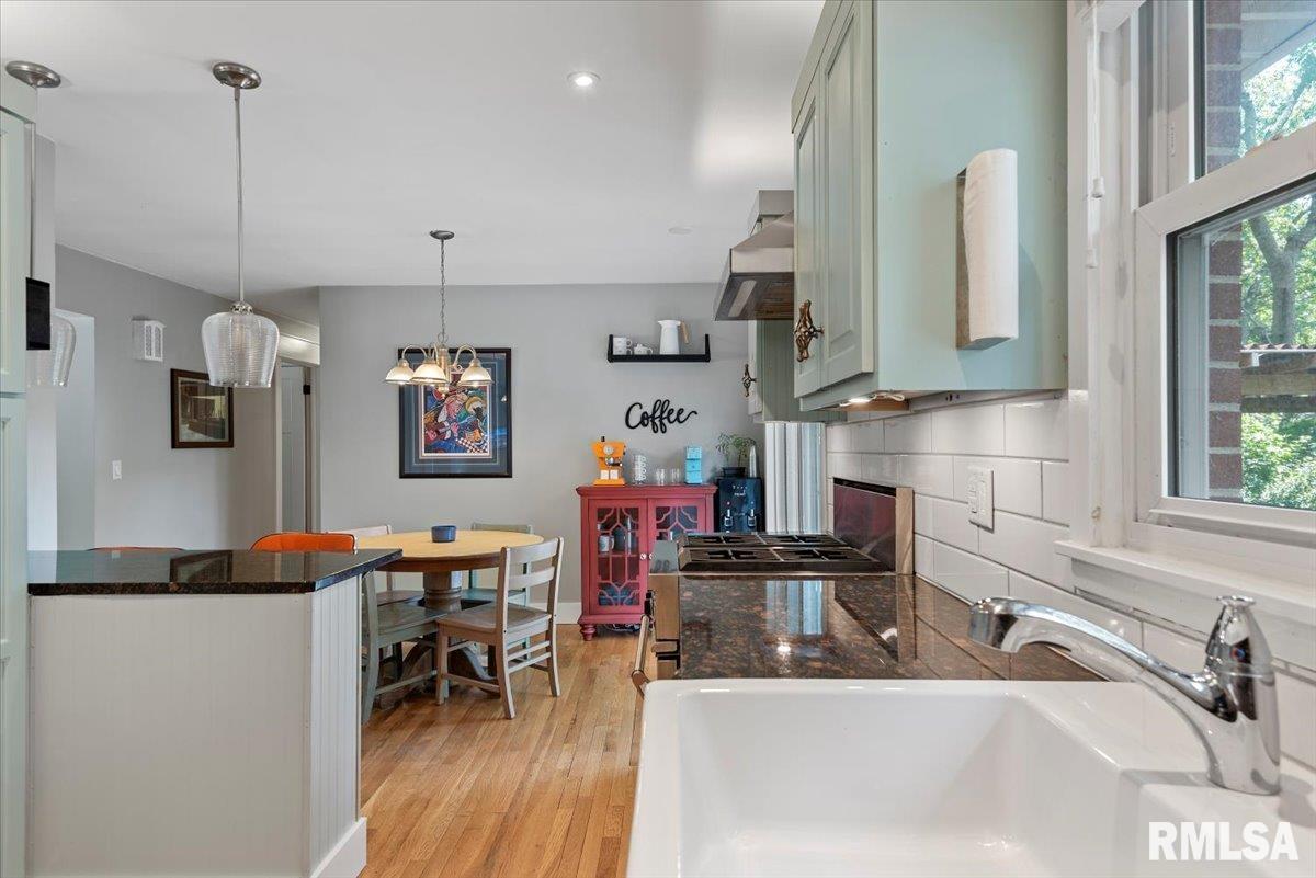 2068 Cambridge Road Springfield, IL 62704 - Photo 13 of 32