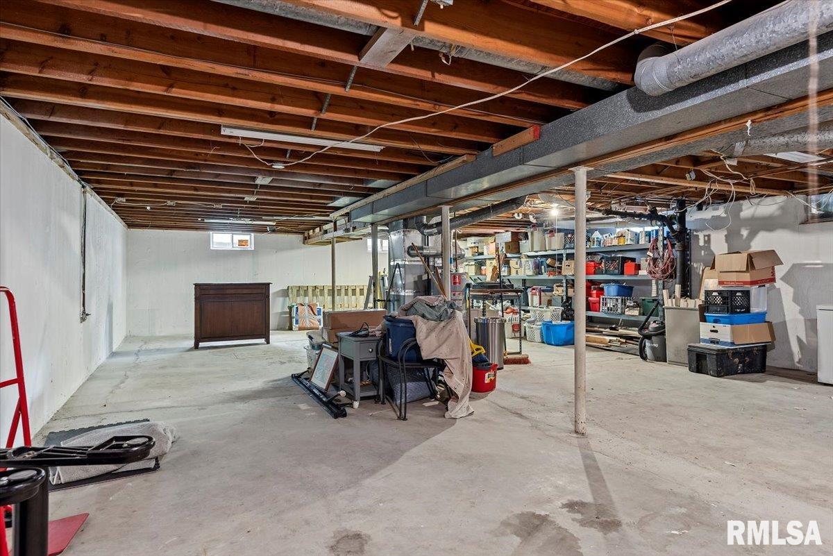 2068 Cambridge Road Springfield, IL 62704 - Photo 24 of 32