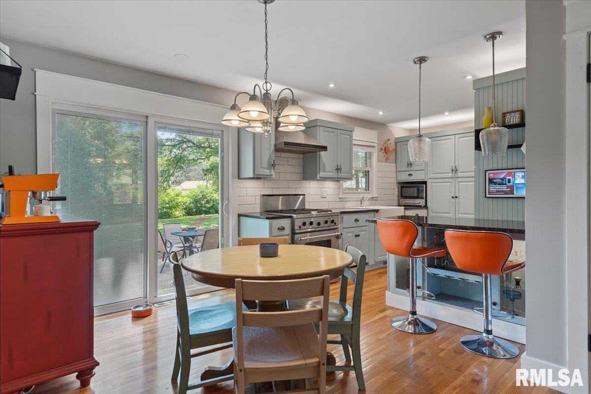 2068 Cambridge Road Springfield, IL 62704 - Photo 10 of 32