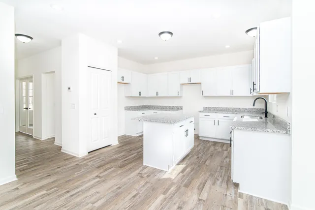 $499,986 | 20215 Sunset Street, Livonia, MI 48152