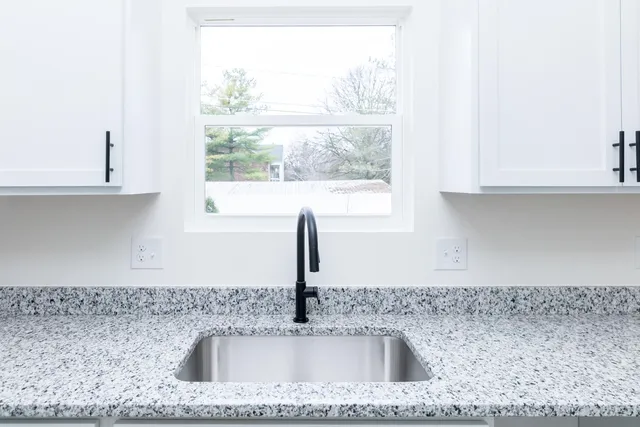 $499,986 | 20215 Sunset Street, Livonia, MI 48152