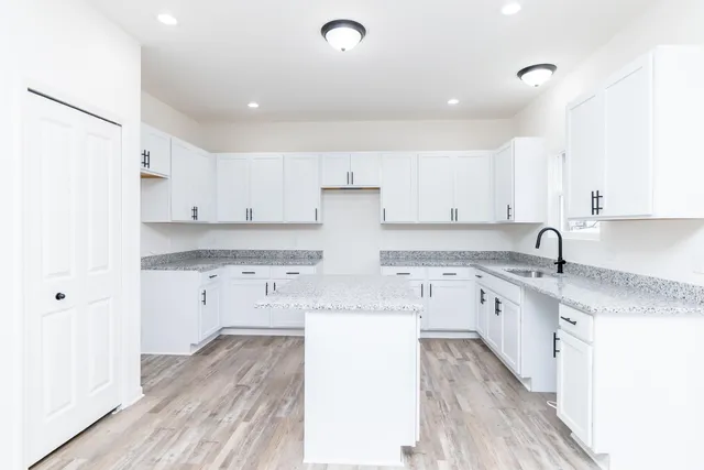 $499,986 | 20215 Sunset Street, Livonia, MI 48152