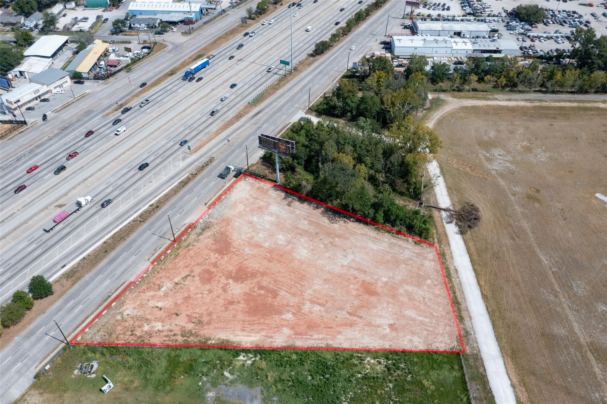 11324 Eastex Rd Freeway Houston, TX 77093 - Photo 3 of 19 a view of a backyard