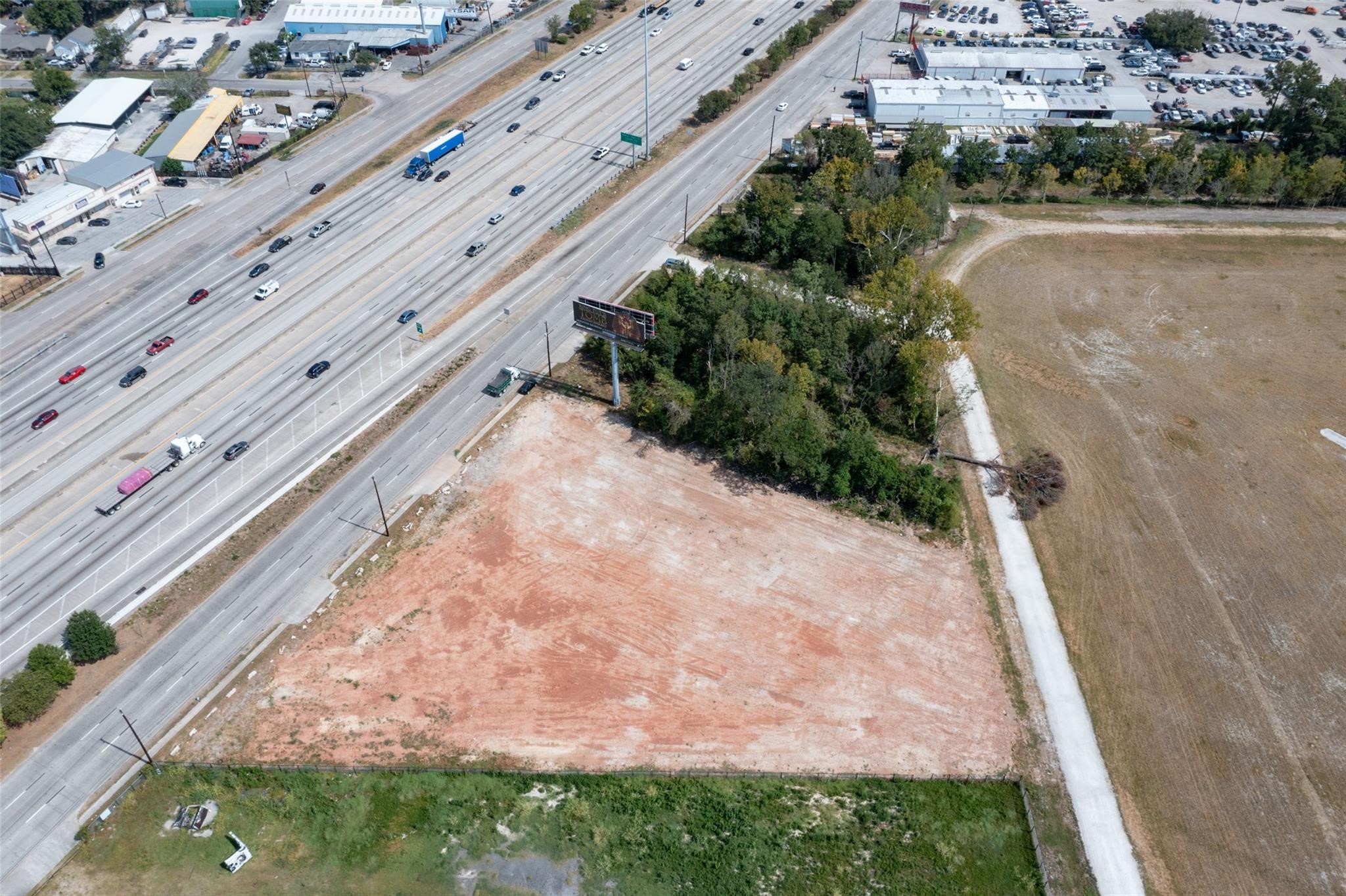 11324 Eastex Rd Freeway Houston, TX 77093 - Photo 4 of 19 a view of a yard with potted plants