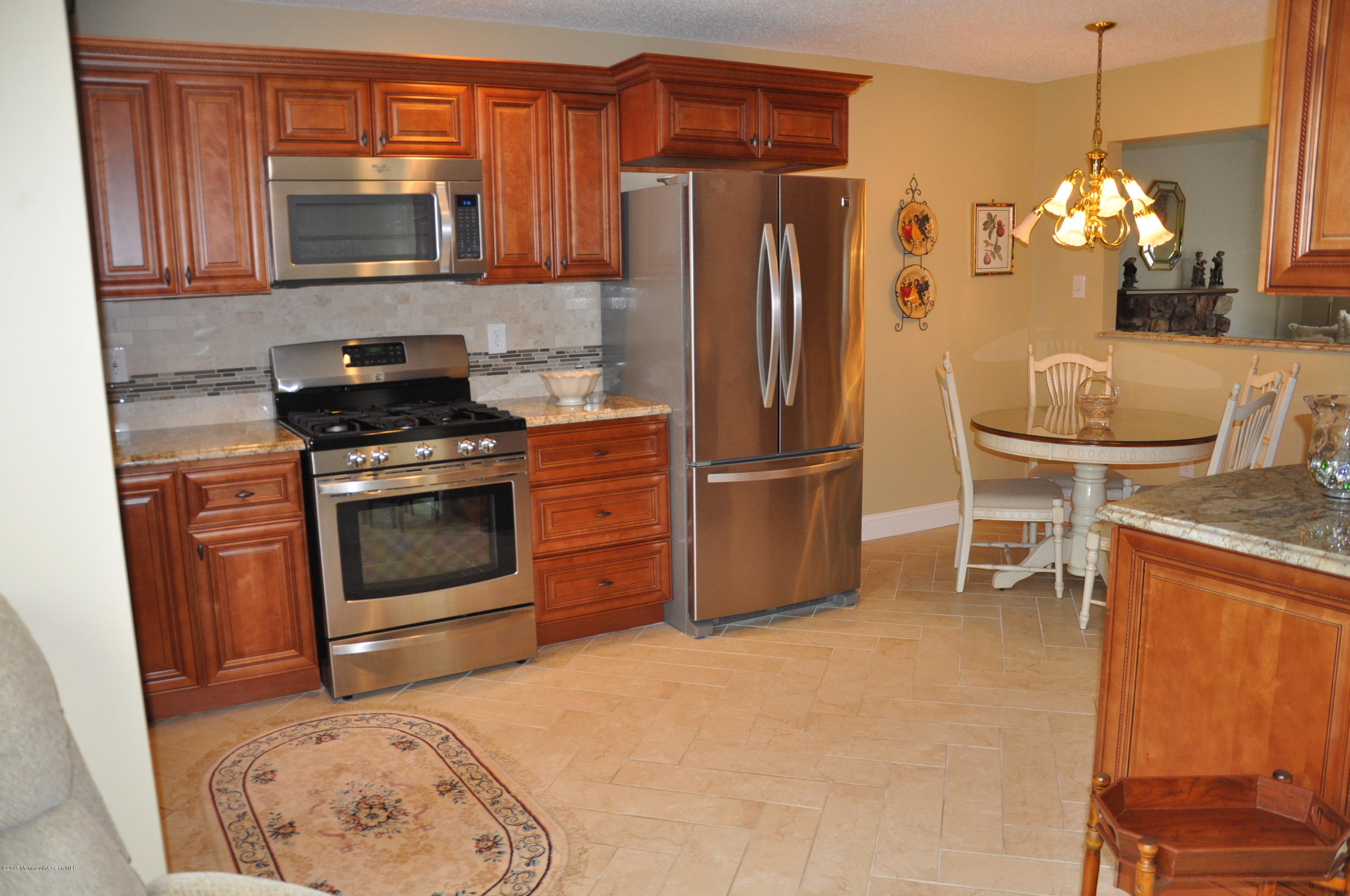 6 Ivy Ridge Close, Unit 1000 Freehold, NJ 07728 - Photo 8 of 18 kitchen from slider