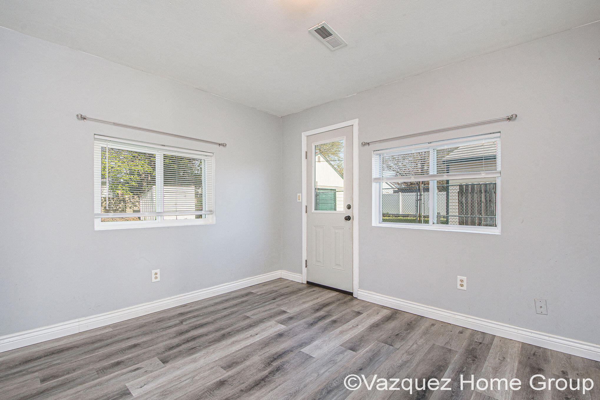 3809 Jefferson Avenue Southeast Wyoming, MI 49548 - Photo 15 of 21 DSC_3976