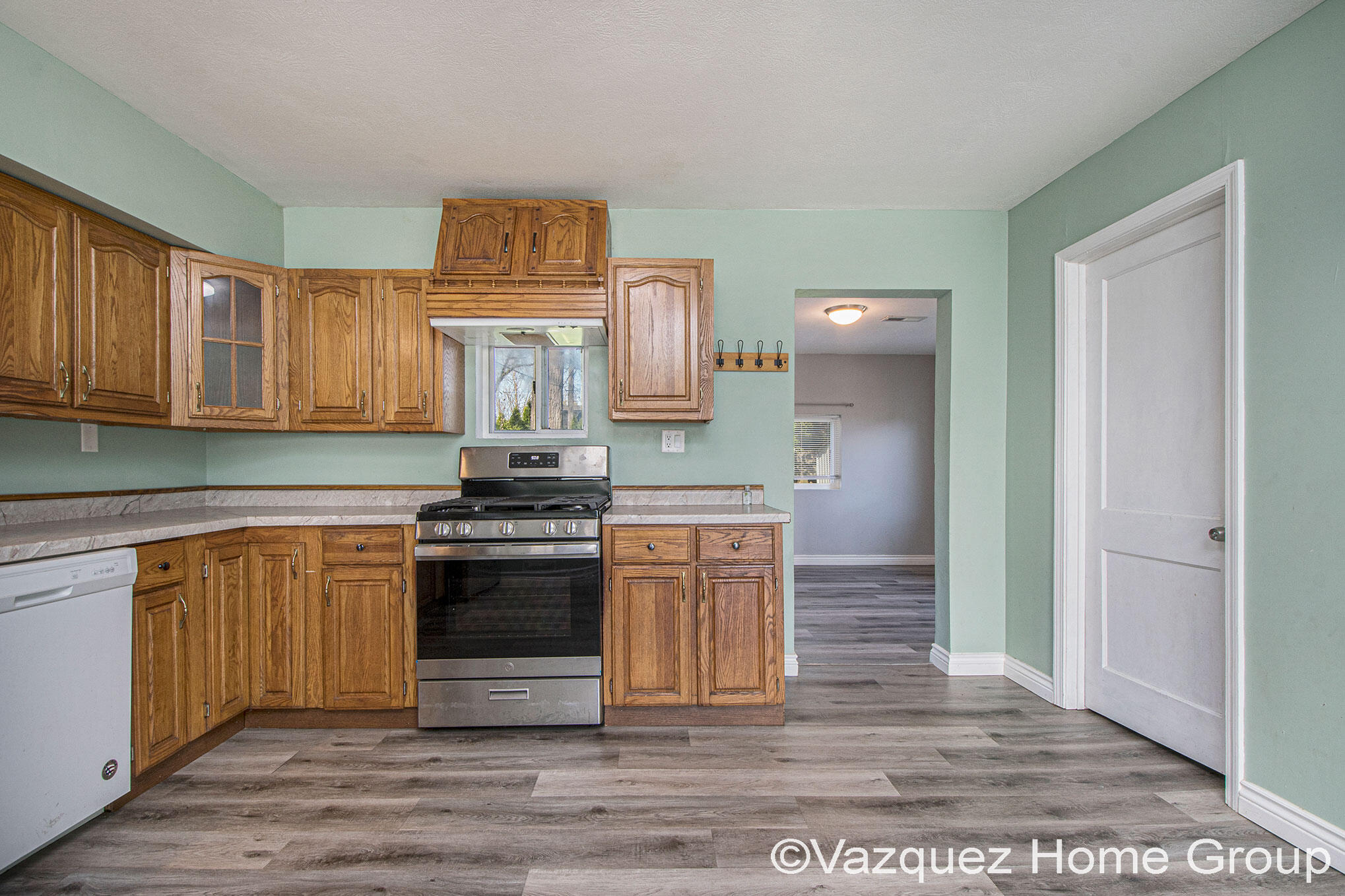 3809 Jefferson Avenue Southeast Wyoming, MI 49548 - Photo 9 of 21 DSC_3988