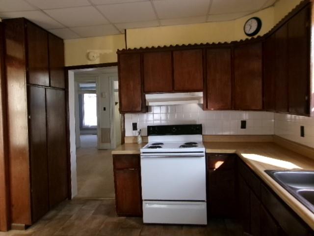 407 West 10th Street Sedalia, MO 65301 - Photo 4 of 16